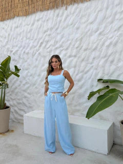 Conjunto feminino de cropped e calça