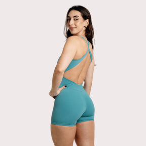 Macaquinho Lírio - Fitness Feminino - Modelo Curto