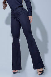 Calça Preta Flare Modeladora Detalhe Barra Botões - CH124