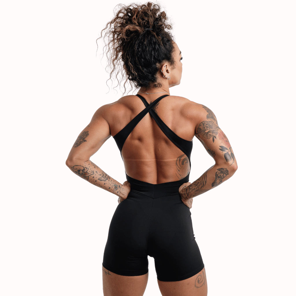 Macaquinho Lírio - Fitness Feminino - Modelo Alongado