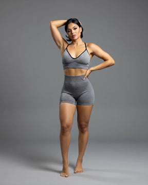 Conjunto Top + Shorts Fitness Feminino Empina Bumbum – Poliamida Premium e Zero Transparência