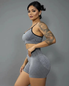 Conjunto Top + Shorts Fitness Feminino Empina Bumbum – Poliamida Premium e Zero Transparência