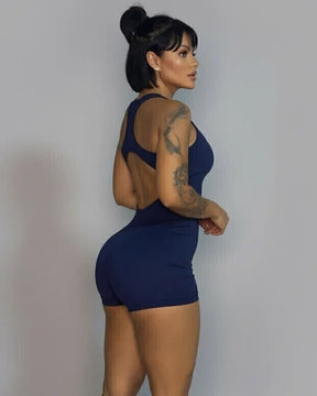 Macaquinho Fitness Feminino Canelado Efeito Lipo com Zíper Frontal e Costas Abertas – Poliamida Premium